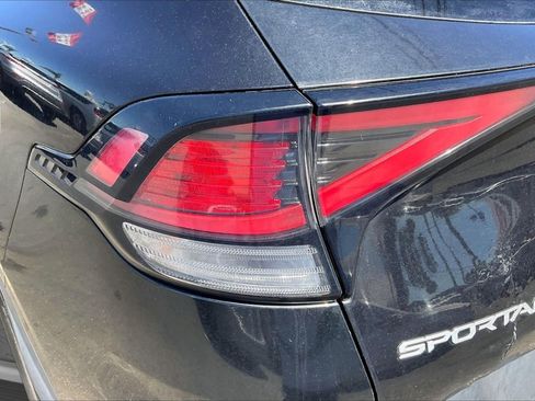 Used 2023 Kia Sportage LX FWD image 30