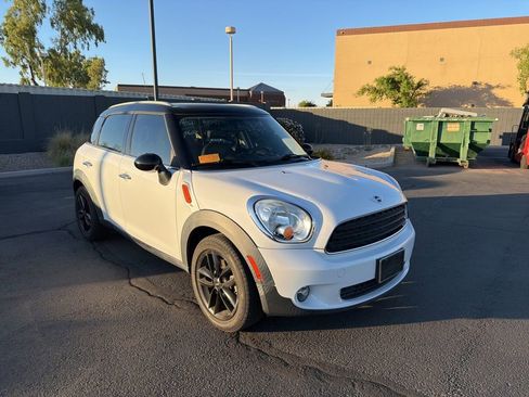 Used 2014 MINI Cooper Countryman FWD image 2