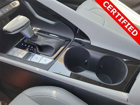 Used 2024 Hyundai Elantra Limited image 11