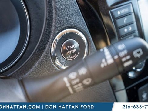 Used 2018 Nissan Rogue SV image 11