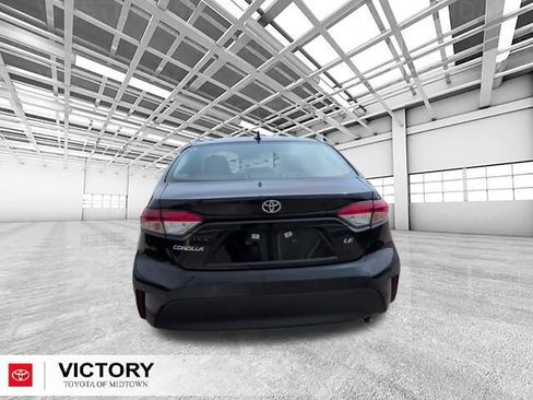 Used 2024 Toyota Corolla LE FWD image 4