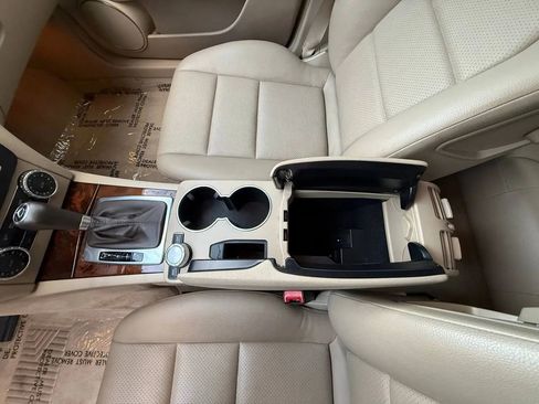 Used 2012 Mercedes-Benz C 250 Sedan w/ Comand Single Disc Pkg image 31