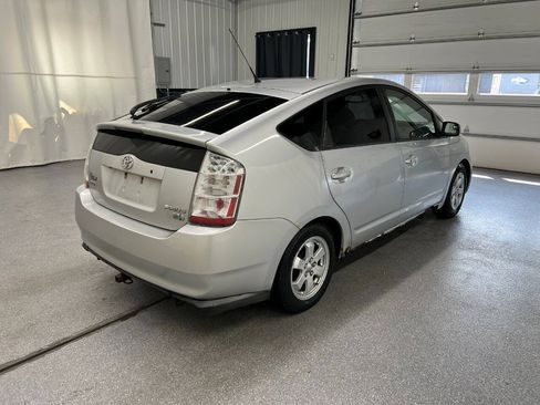 Used 2007 Toyota Prius w/ Pkg 4 FWD image 4