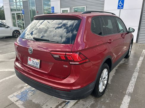 Used 2018 Volkswagen Tiguan S image 2