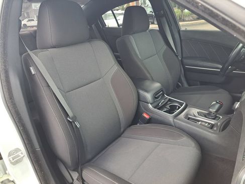 Used 2020 Dodge Charger SXT RWD image 31