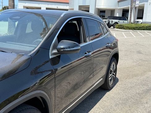 Used 2025 Mercedes-Benz GLA 250 image 9