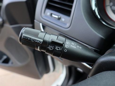 Used 2015 Dodge Grand Caravan SE FWD image 33