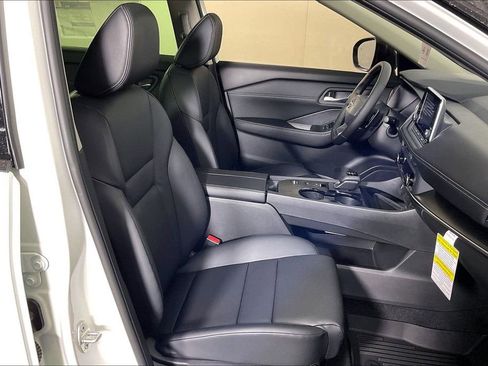 New 2026 Nissan Rogue SV FWD image 44