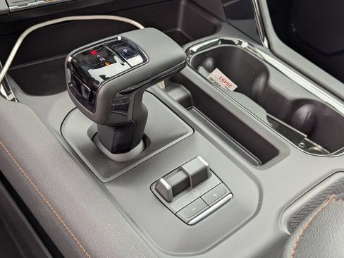 New 2026 GMC Sierra 1500 AT4 w/ AT4 Premium Package AWD/4WD image 41