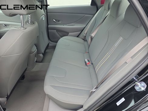 Certified 2025 Hyundai Elantra Sport FWD image 32