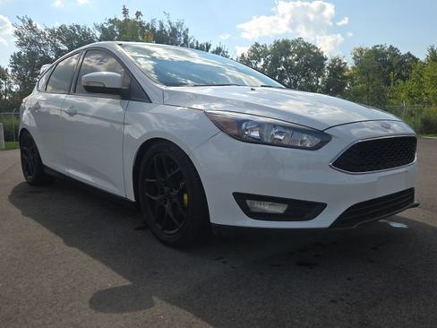 Used 2017 Ford Focus SEL FWD image 1