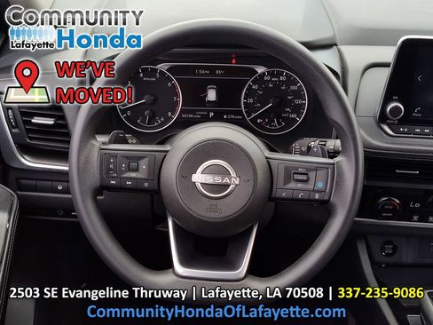 Used 2024 Nissan Rogue SV FWD image 27
