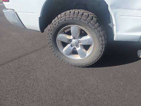 Used 2017 RAM 1500 Big Horn AWD/4WD image 19