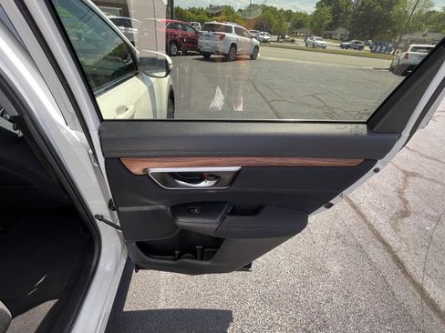 Used 2018 Honda CR-V EX image 17