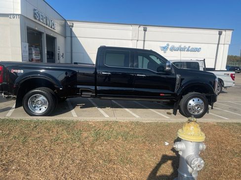 Used 2024 Ford F450 Platinum w/ FX4 Off-Road Package AWD/4WD image 7