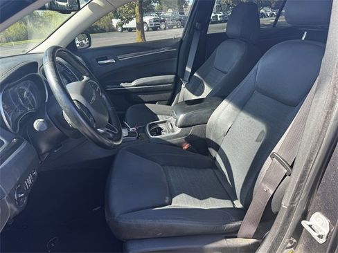Certified 2022 Chrysler 300 Touring image 21