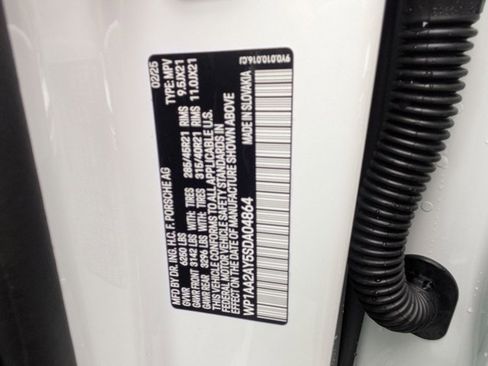 Certified 2025 Porsche Cayenne image 28