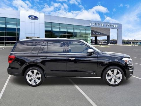 Used 2023 Ford Expedition Platinum RWD image 5