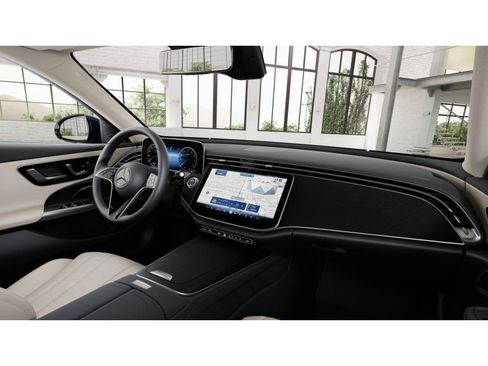 Certified 2026 Mercedes-Benz E 450 4MATIC Sedan image 36