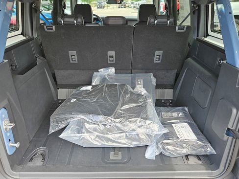 New 2025 Ford Bronco Badlands image 30