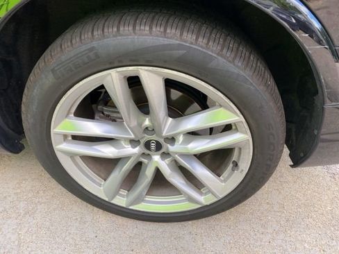 Used 2017 Audi Q7 3.0T Prestige AWD/4WD image 16