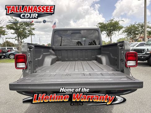 Used 2021 Jeep Gladiator Sport AWD/4WD image 31