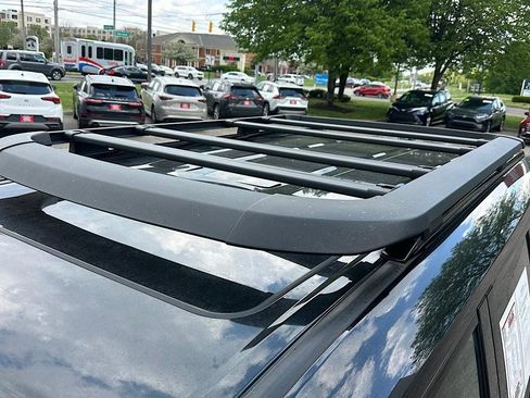 Used 2024 Lexus GX 550 w/ Accessory Package (31) image 10