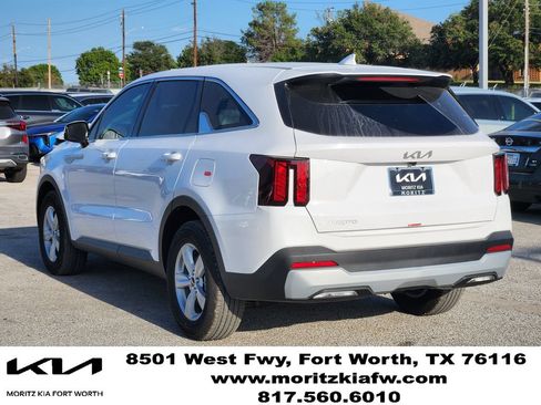 New 2026 Kia Sorento LX FWD image 4