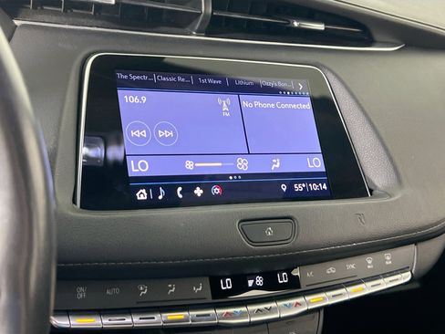 Used 2019 Cadillac XT4 Premium Luxury w/ Technology Package image 13