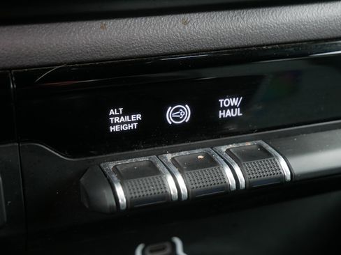 Used 2024 RAM 3500 Big Horn AWD/4WD image 32