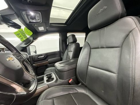 Used 2020 Chevrolet Silverado 2500 High Country w/ Z71 Off-Road Package image 5