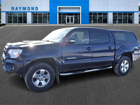 Used 2012 Toyota Tacoma PreRunner image 6