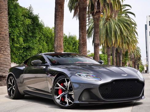 Used 2019 Aston Martin DBS Superleggera RWD image 1