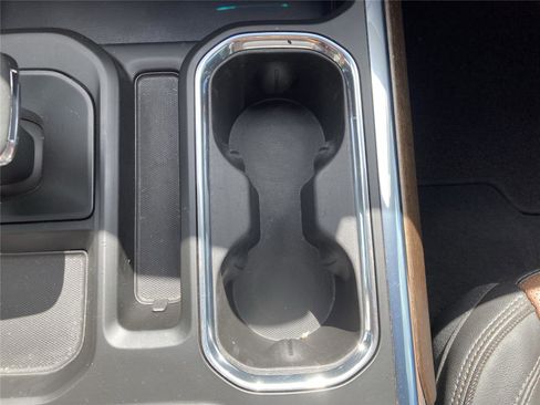 Used 2024 Chevrolet Silverado 1500 High Country w/ Technology Package image 15