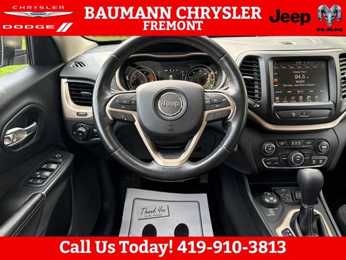 Used 2016 Jeep Cherokee Latitude w/ Safety/Convenience Group AWD/4WD image 13
