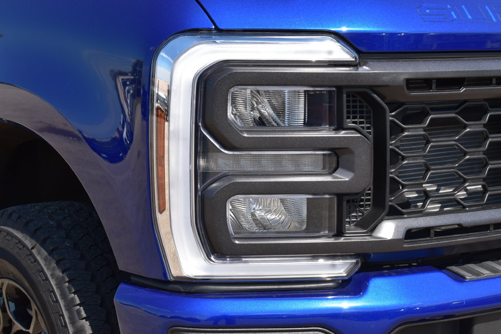 New 2026 Ford F250 XL w/ STX Appearance Package AWD/4WD image 4
