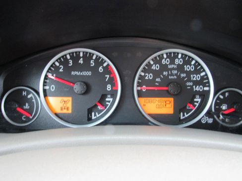 Used 2011 Nissan Pathfinder SV w/ Protection Pkg AWD/4WD image 18