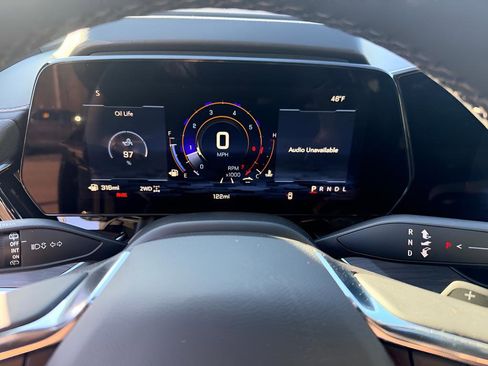 New 2026 Chevrolet Suburban Premier image 17