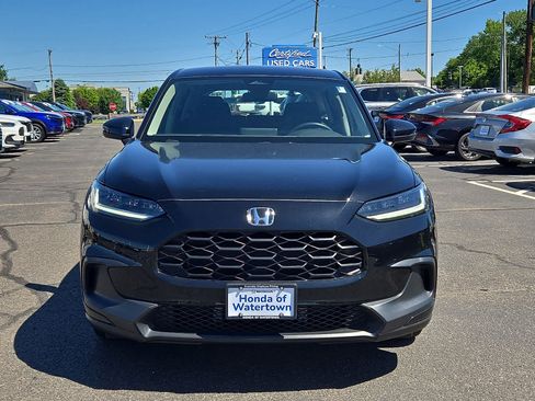Used 2023 Honda HR-V LX image 2