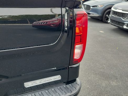 Used 2024 GMC Sierra 1500 Elevation image 12