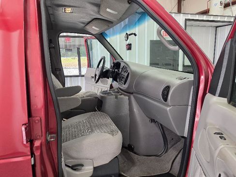 Used 2001 Ford E-350 and Econoline 350 Super Duty image 13