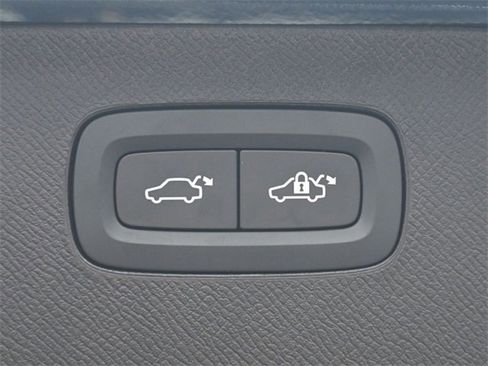 New 2026 Volvo XC90 T8 Plus image 35