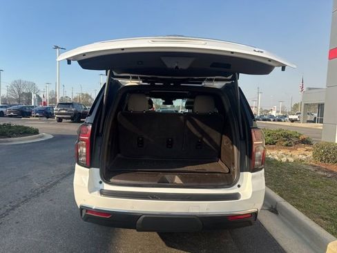 Used 2023 Chevrolet Tahoe LT w/ Luxury Package image 13