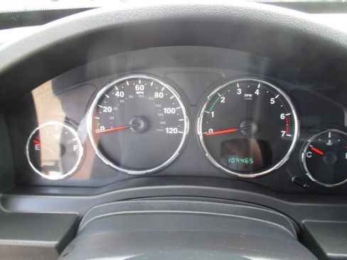 Used 2011 Jeep Liberty Sport AWD/4WD image 19