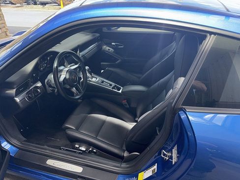 Used 2017 Porsche 911 Carrera RWD image 6