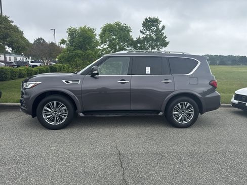 Used 2024 INFINITI QX80 Luxe RWD image 7