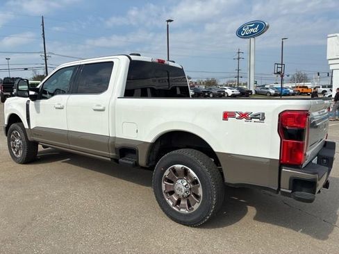 New 2026 Ford F250 King Ranch w/ FX4 Off-Road Package image 4