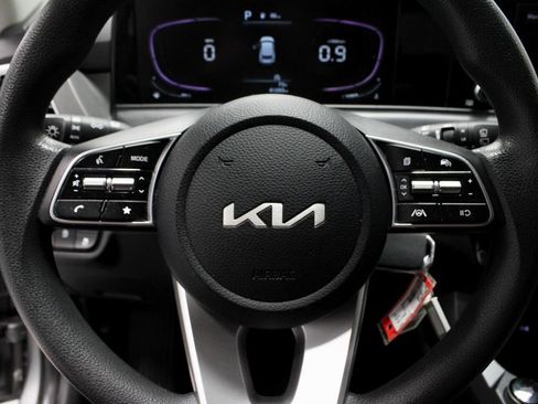 Used 2024 Kia Seltos LX AWD/4WD image 30