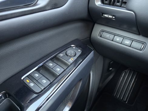 Used 2022 Nissan Pathfinder SL image 23