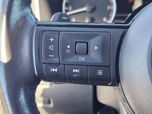 Used 2023 Nissan Rogue SL w/ SL Premium Package image 21